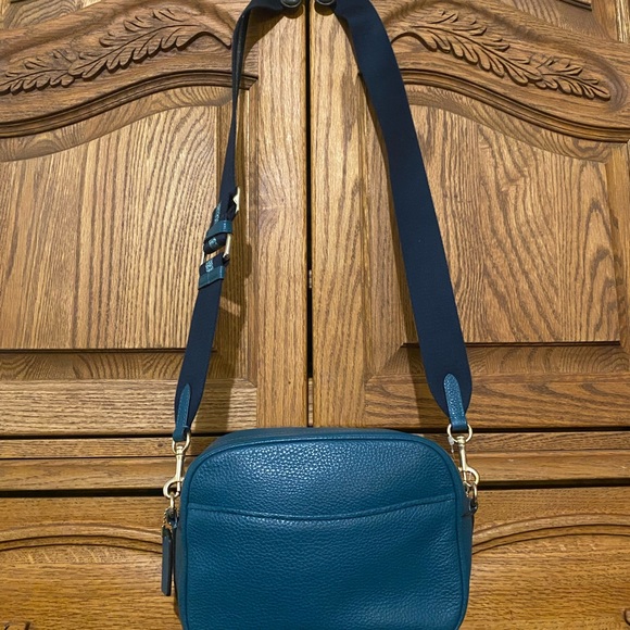 Coach Aqua Leather Crossbody Dempsey Camera Bag with removable strap - Picture 5 of 10